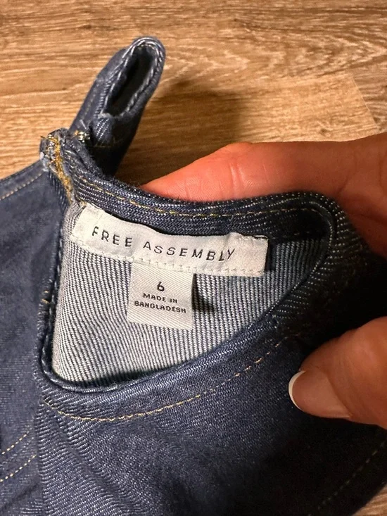 Sleeveless Dark Indigo Denim Mini Dress with Button Pocket Detail - Picture 5 of 6